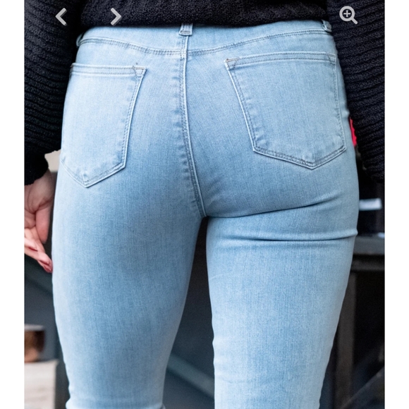 Judy Blue Light Blue Wash Non Distressed Mid Rise Pull On Jeggings 88254 - Picture 10 of 12